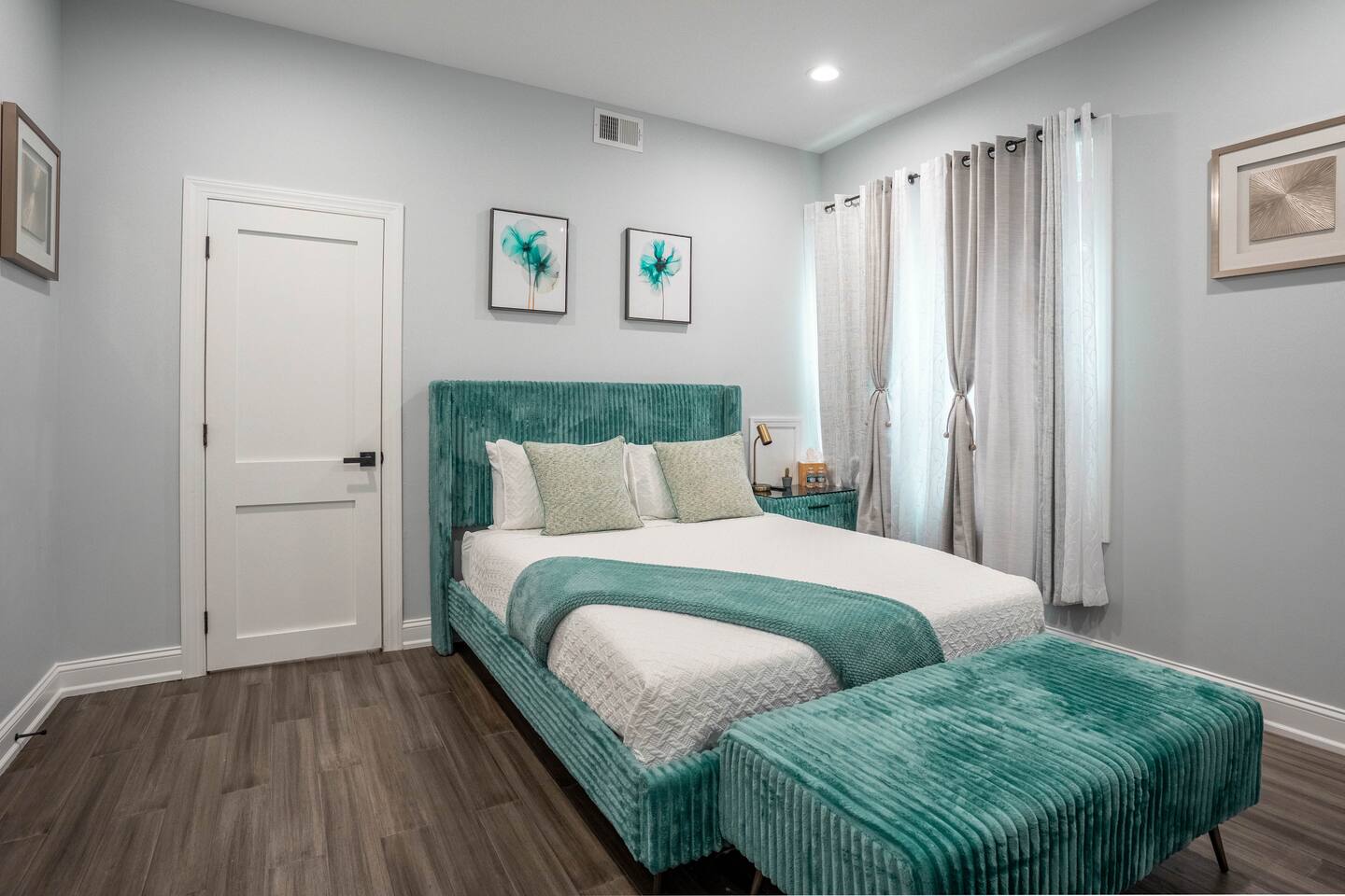 2nd Floor Loft kitchen near Drexel University